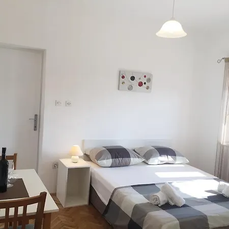Nina Apartment *